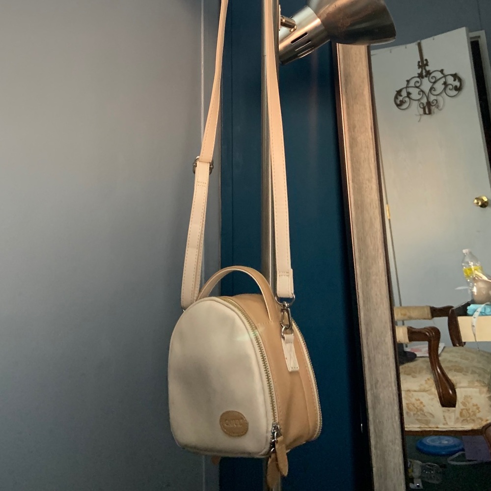 purse - Picture 2 of 4